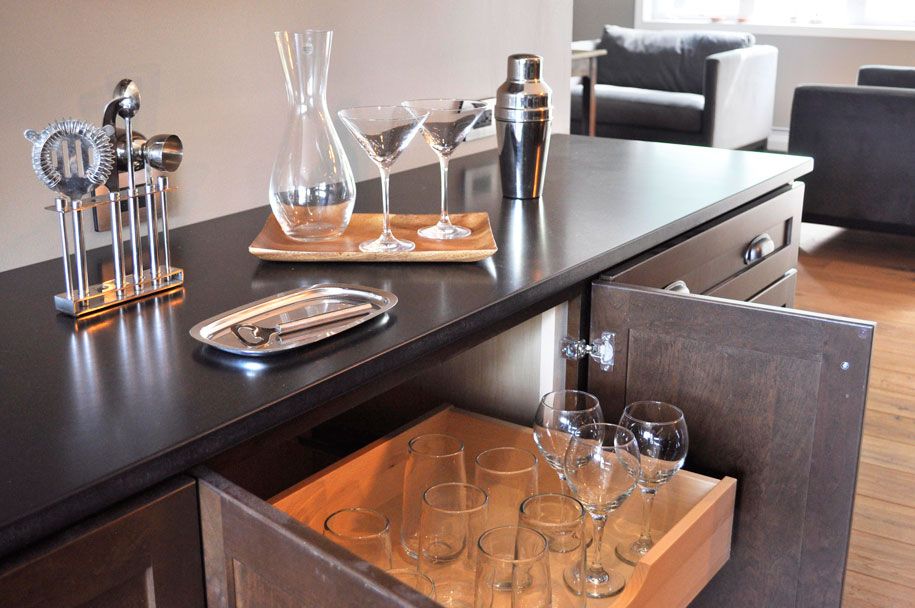 condo-kitchen-200ff rsize.jpg