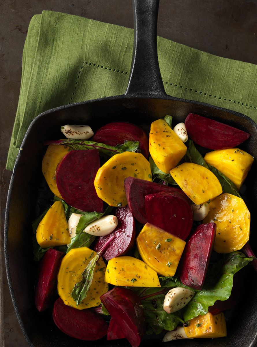 Roasted beets with garlic