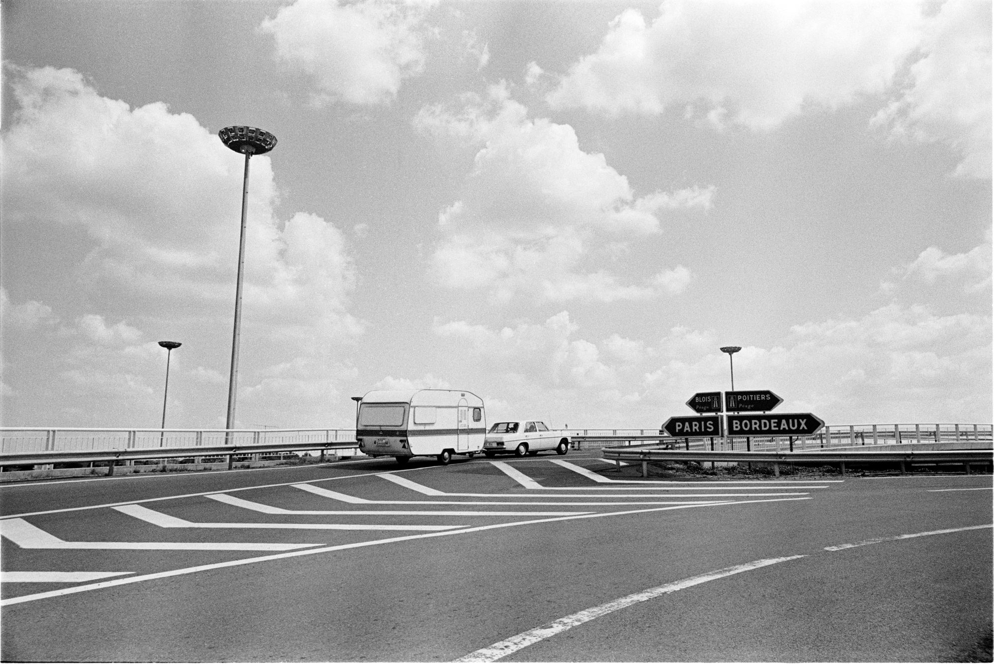 Paris Bordeaux turnpike.jpg