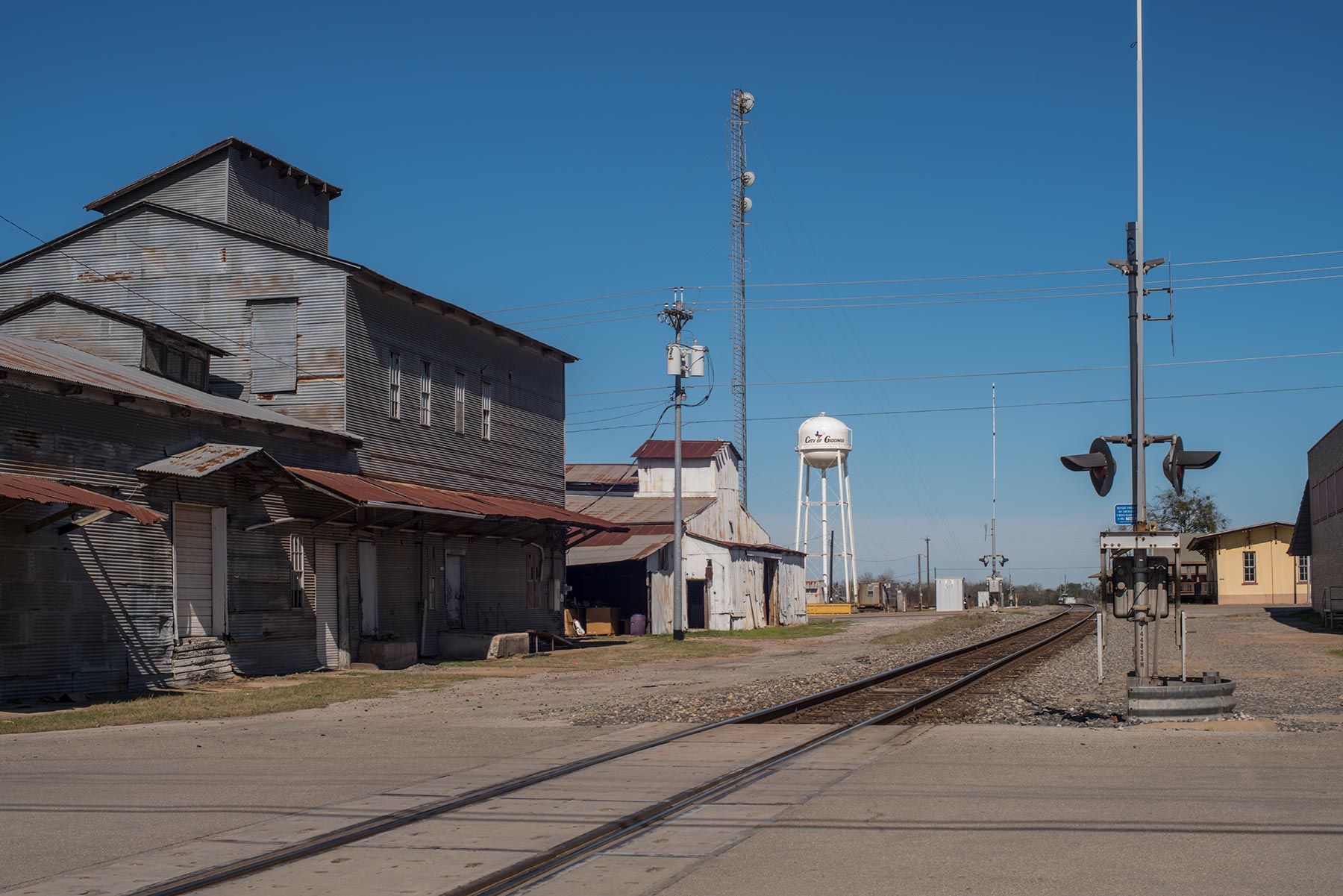 Giddings-Texas-railroad-crossing.jpg