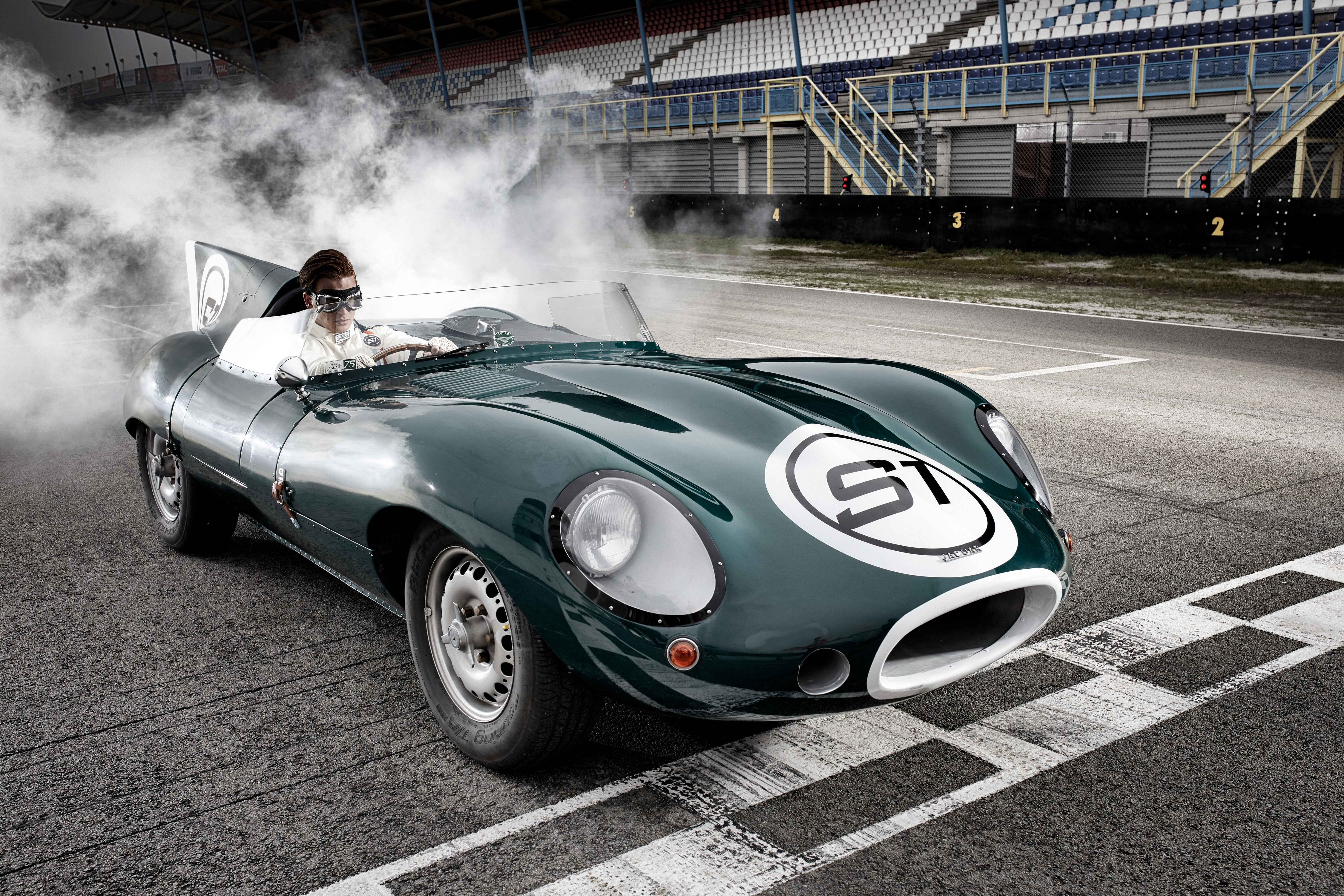 _F8A2580 S1 invicta.jpg