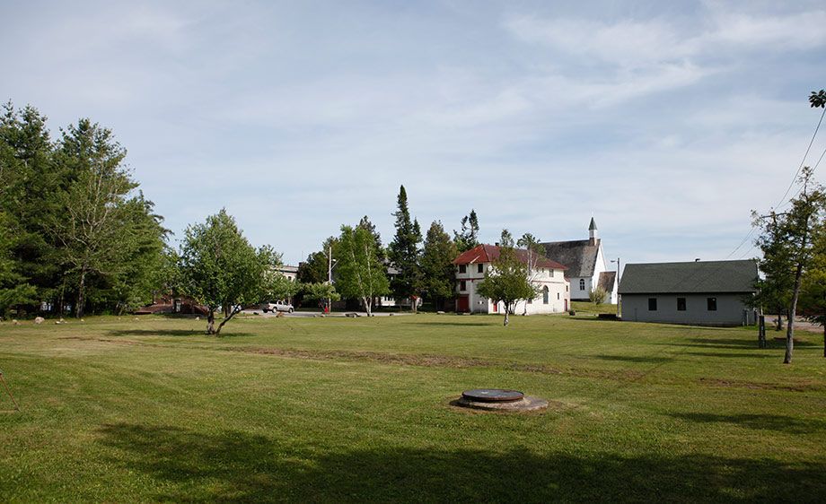 1small_town_usa_scout_03