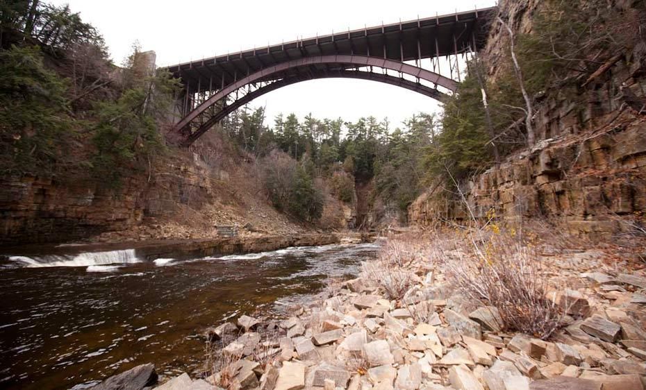 1r33adirondack_Canyon_location_scouts