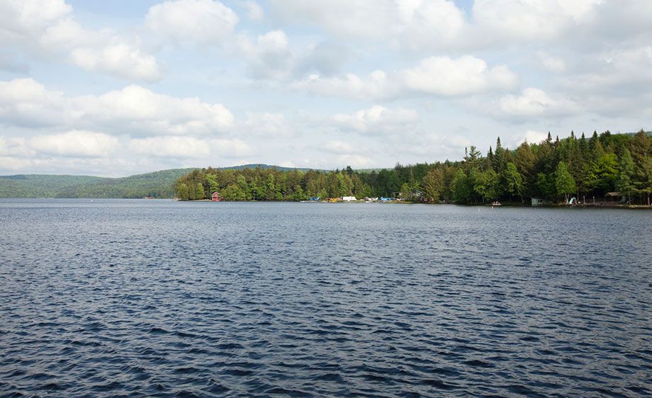 1adk_ny_film_scout_marina_12