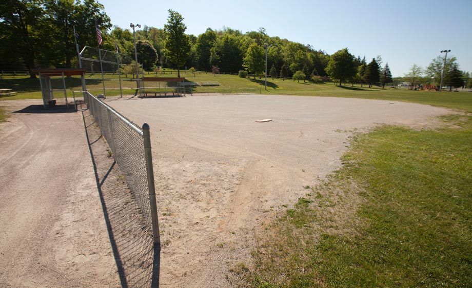 1adirondack_location_rentals_1_013