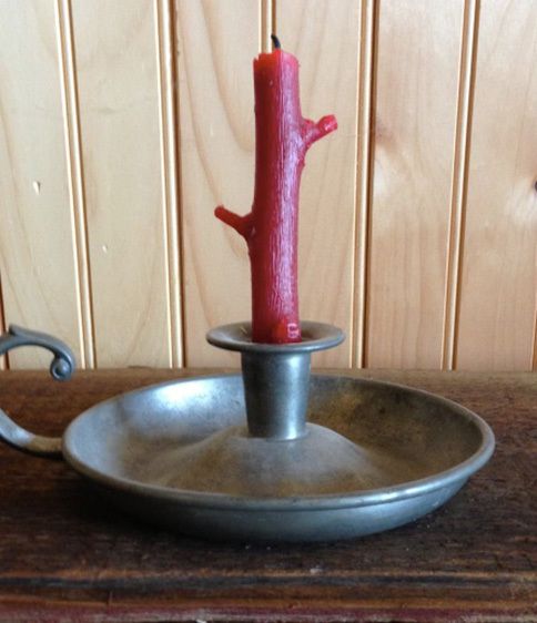 1available_different_color_stick_candles