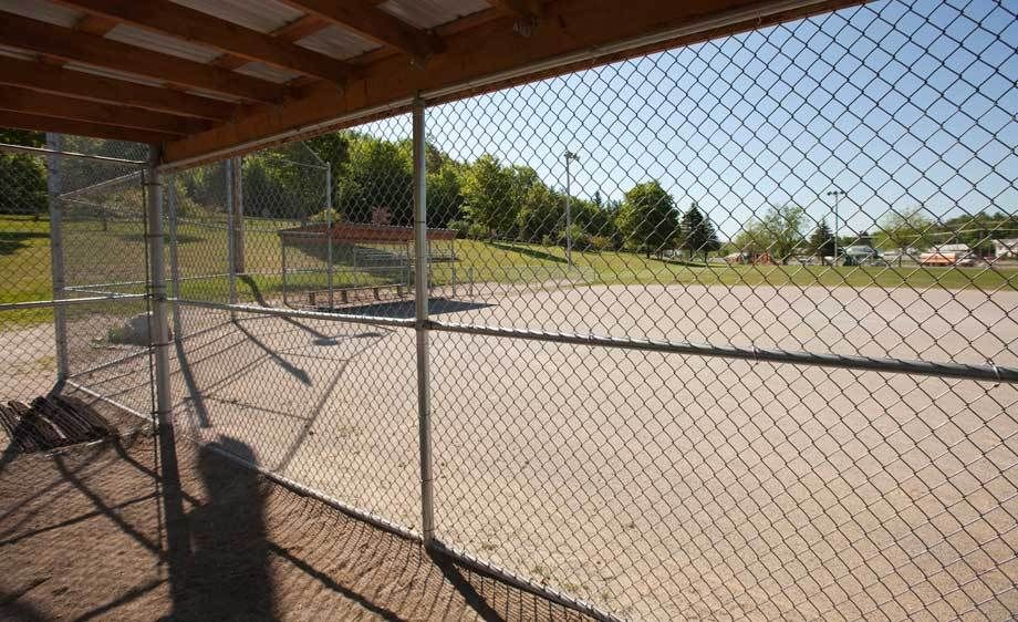 1adirondack_location_rentals_1_018