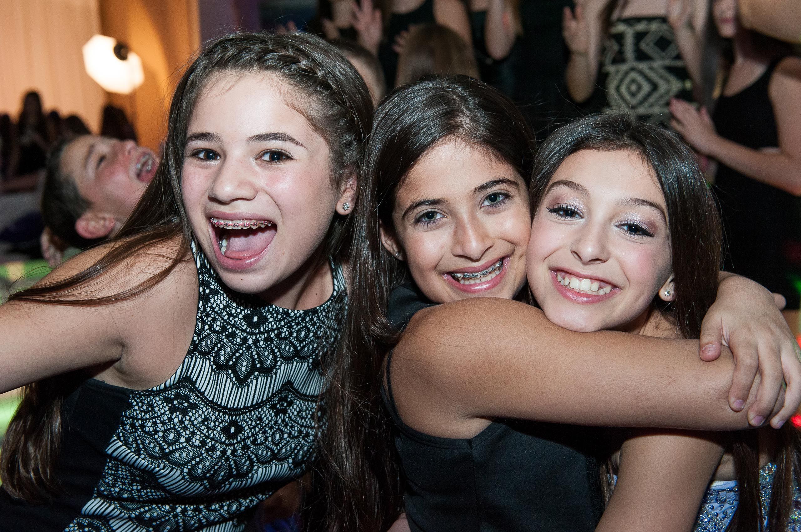West_Hartford_Bar_Bat_Mitzvah_Photographer_201.jpg