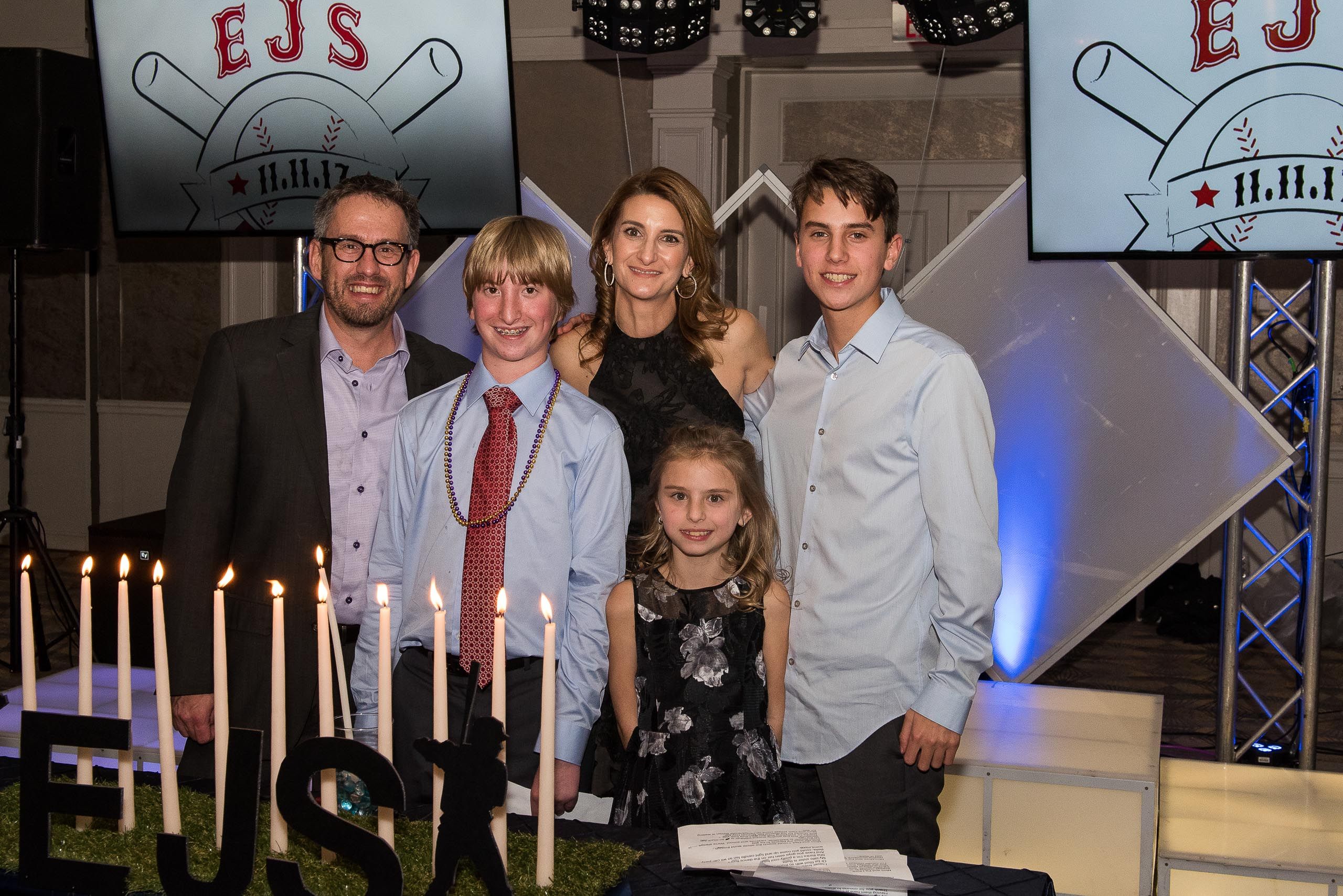West_Hartford_Bar_Bat_Mitzvah_Photographer_288.jpg