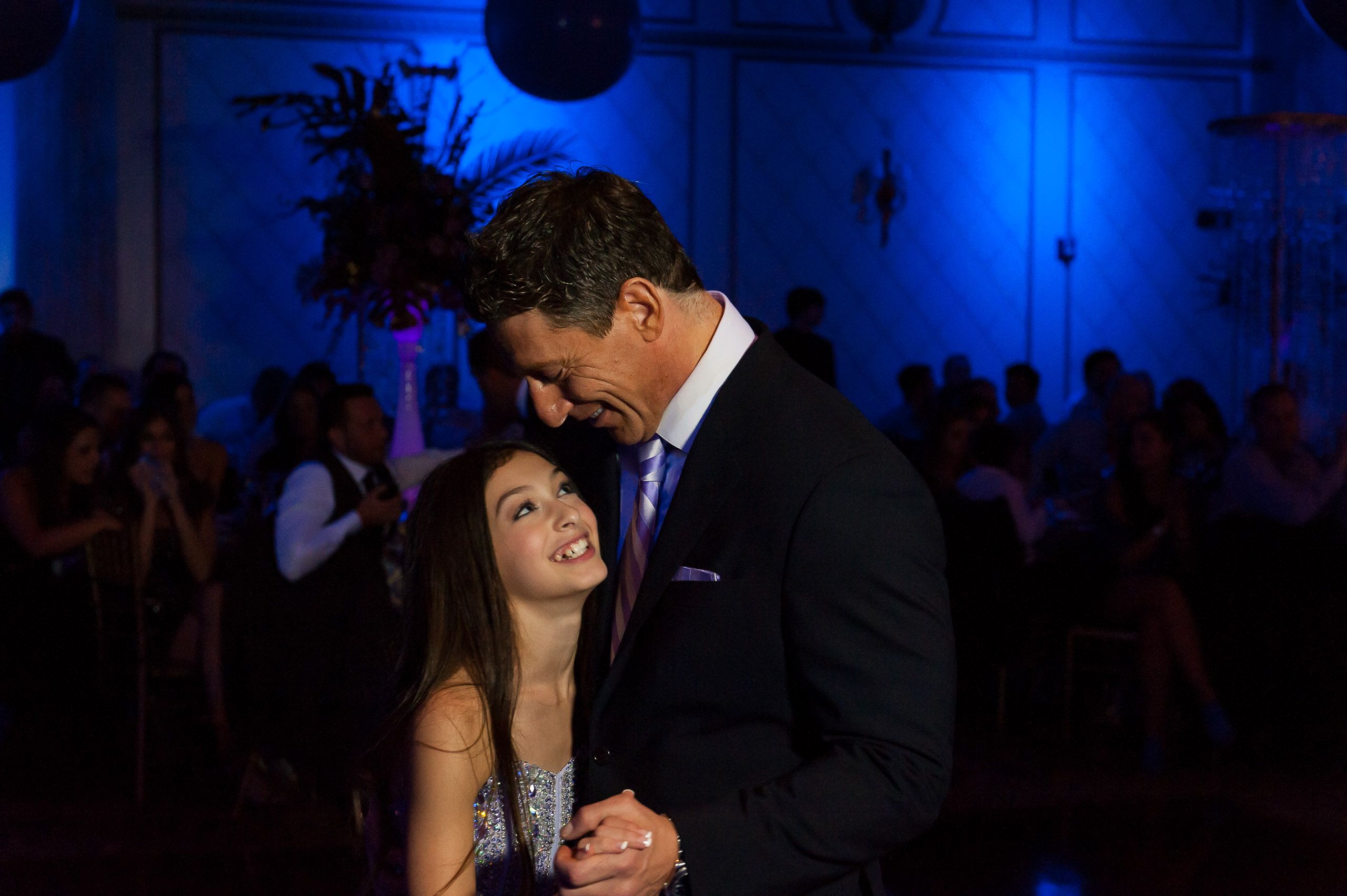 West_Hartford_Bar_Bat_Mitzvah_Photographer_203.jpg