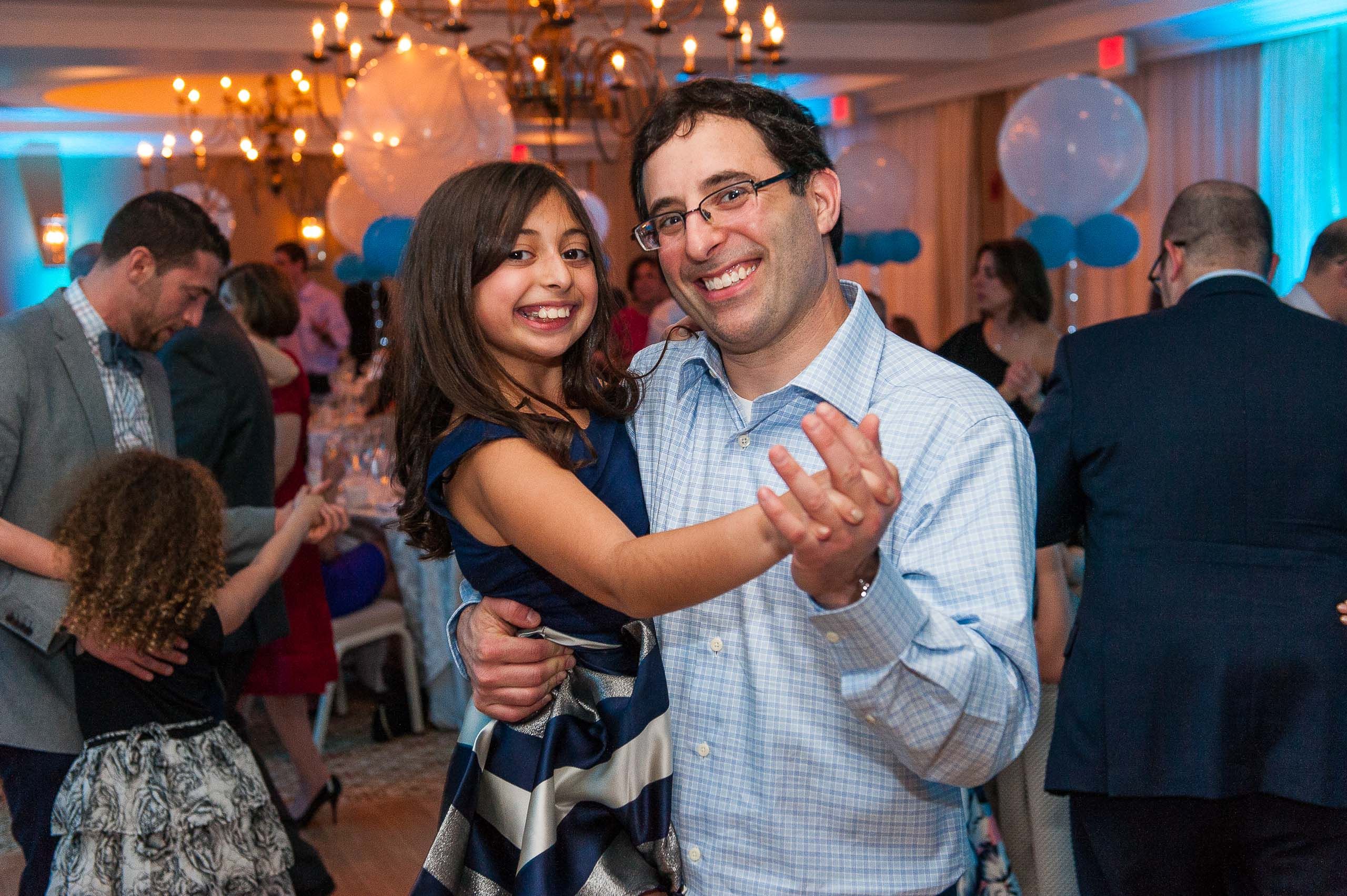 West_Hartford_Bar_Bat_Mitzvah_Photographer_276.jpg
