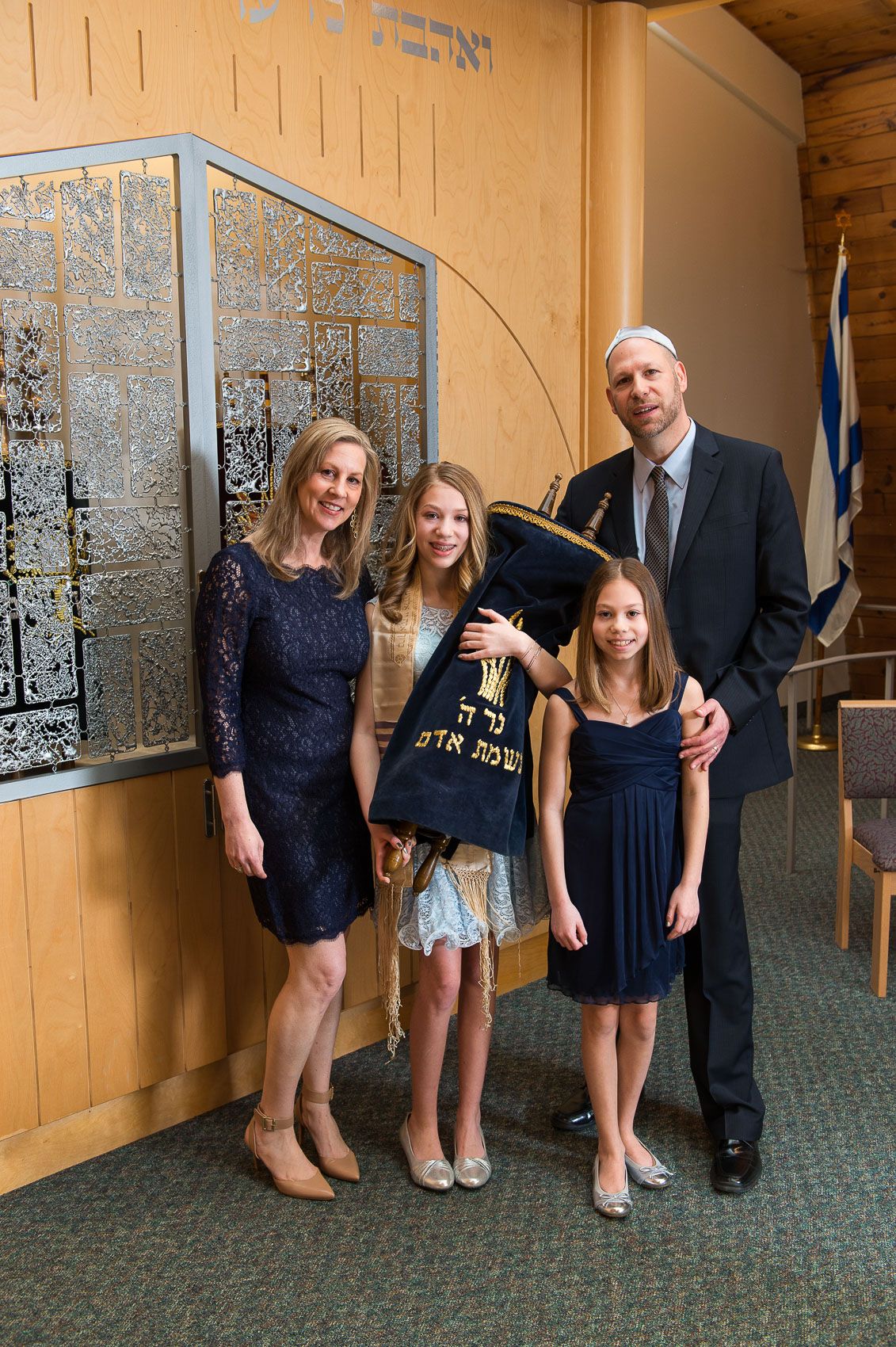 West_Hartford_Bar_Bat_Mitzvah_Photographer_058.jpg