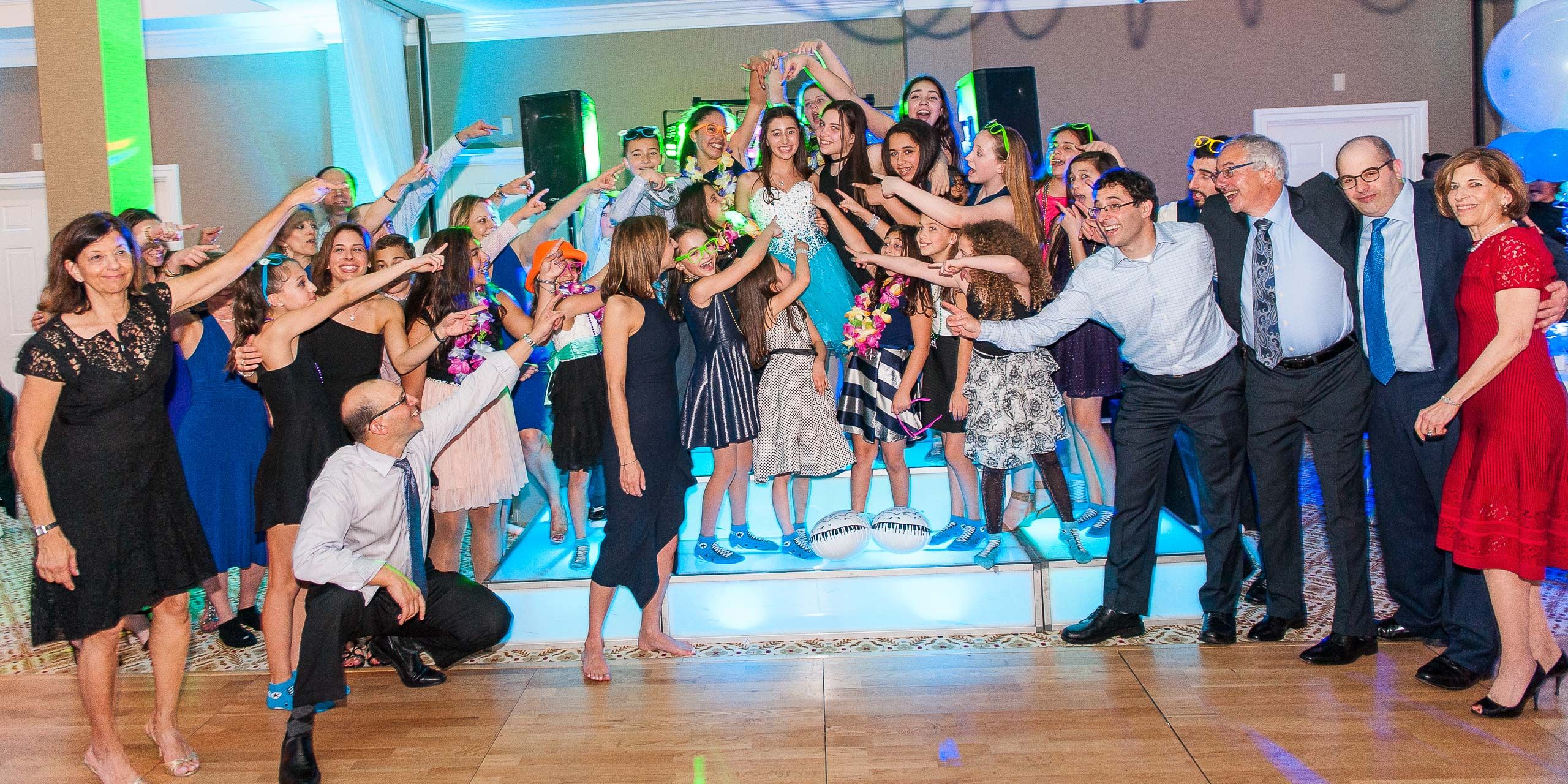West_Hartford_Bar_Bat_Mitzvah_Photographer_280.jpg