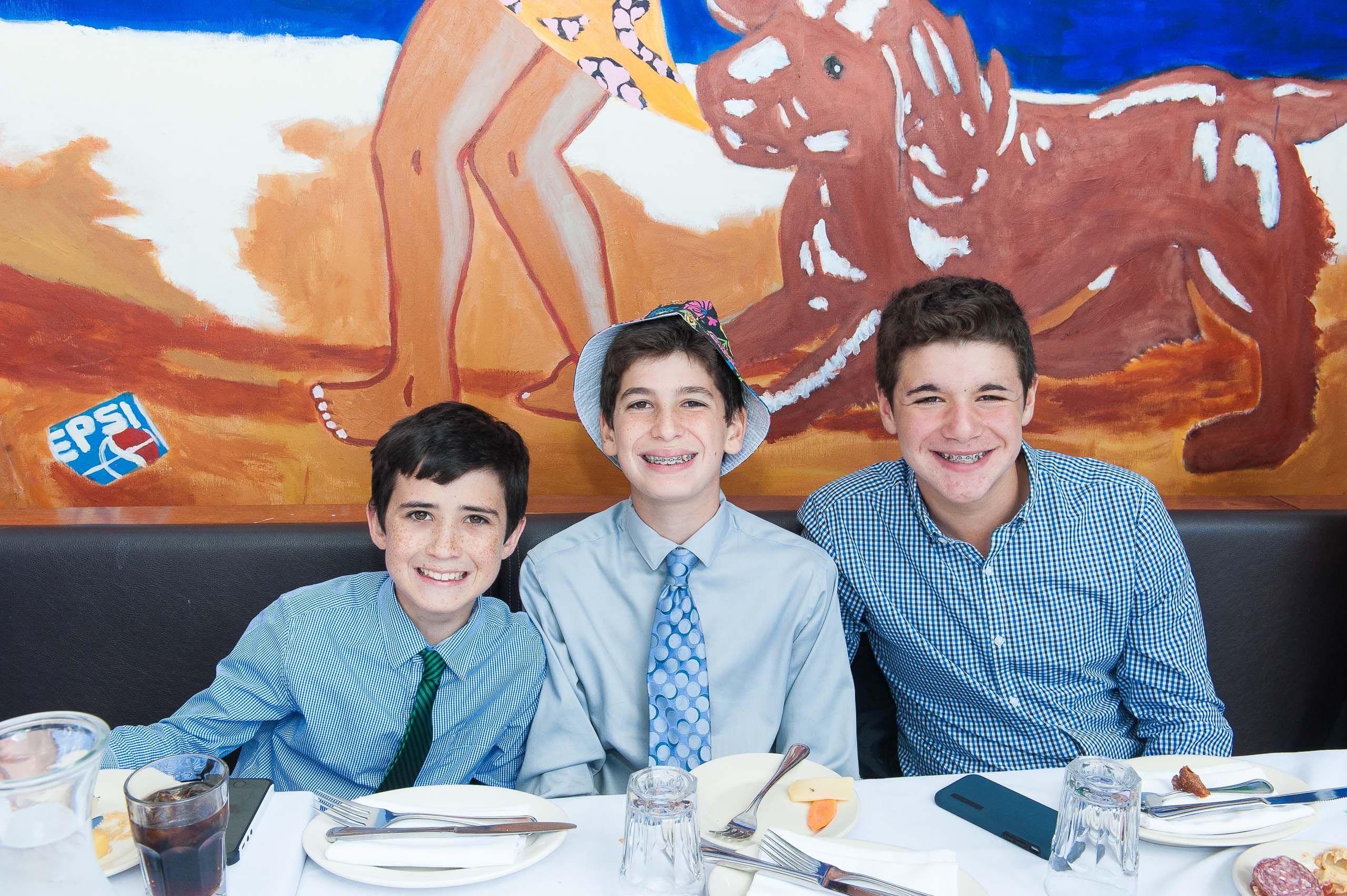 West_Hartford_Bar_Bat_Mitzvah_Photographer_224.jpg