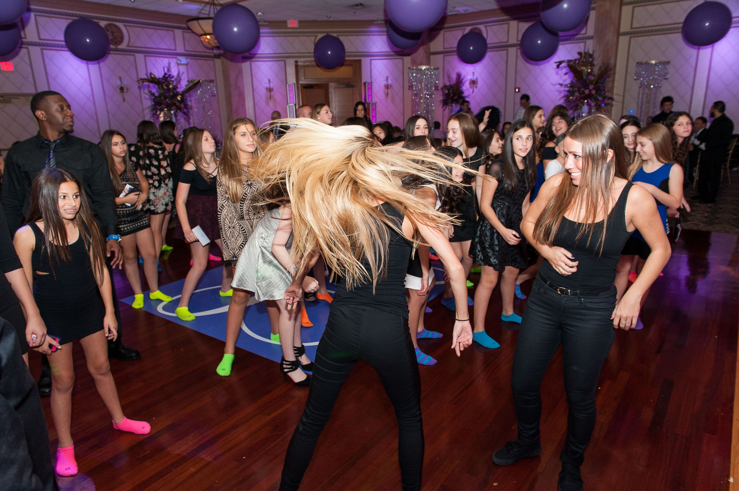 West_Hartford_Bar_Bat_Mitzvah_Photographer_205.jpg