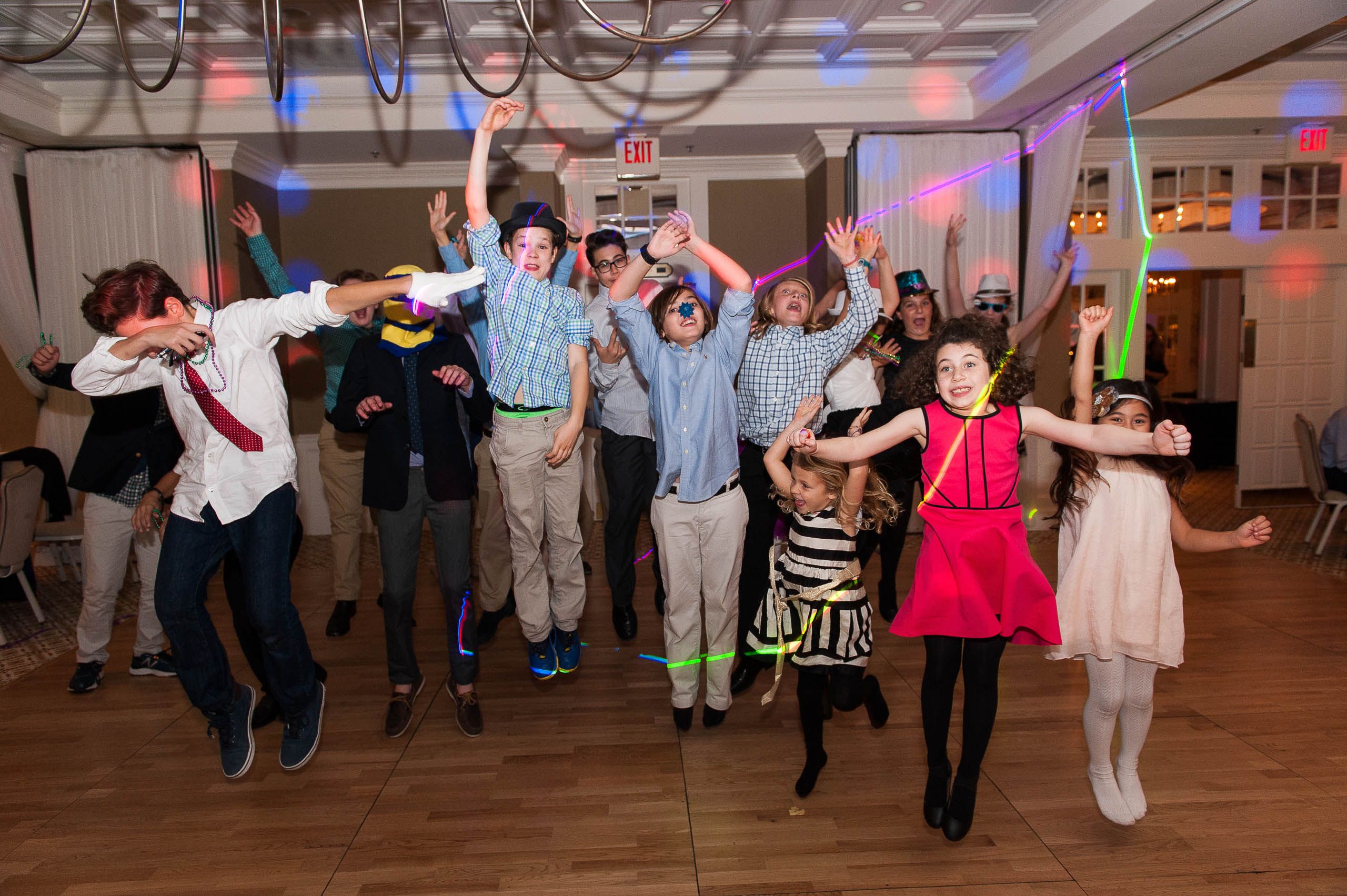 West_Hartford_Bar_Bat_Mitzvah_Photographer_261.jpg