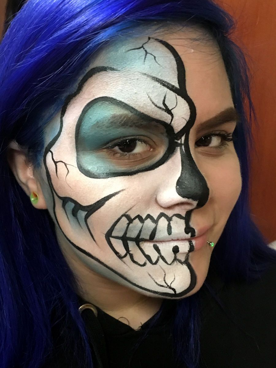 1chicago_face_painting_valery_lanotte___blue_half_skull