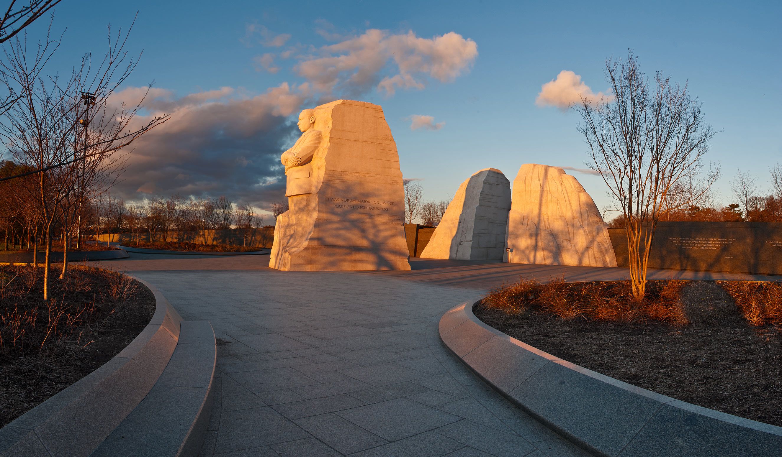 Sunrise, Martin Luther King, Jr. Memorial D-12-01-18-6556_61-(MLK-Sunrise).jpg