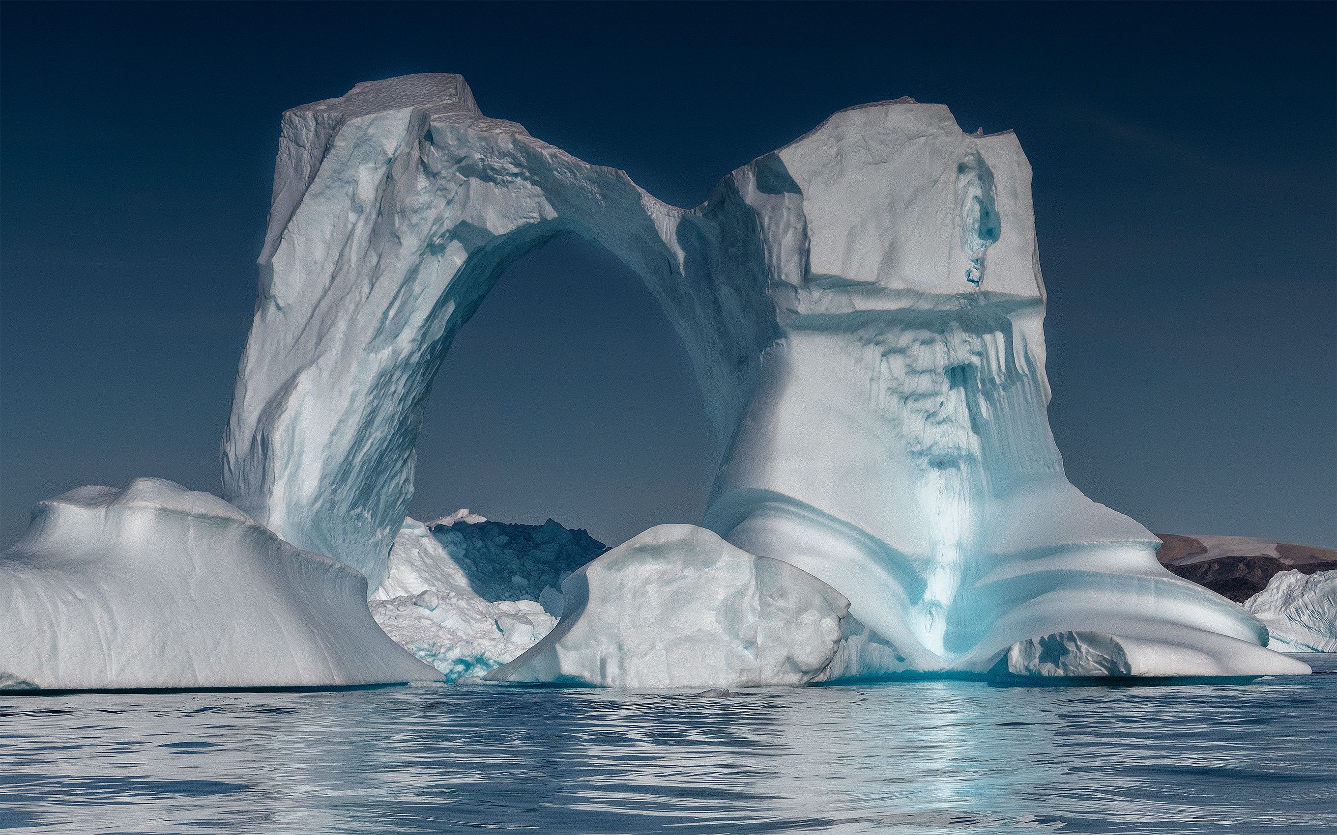 Grounded Iceberg, Savissivik, Greenland D-19-08-06-4589_95-(Iceberg Savissivik).jpg
