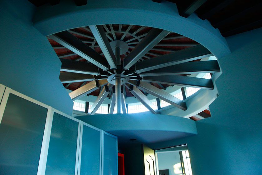 1r8335_Elliott_s_celing_final