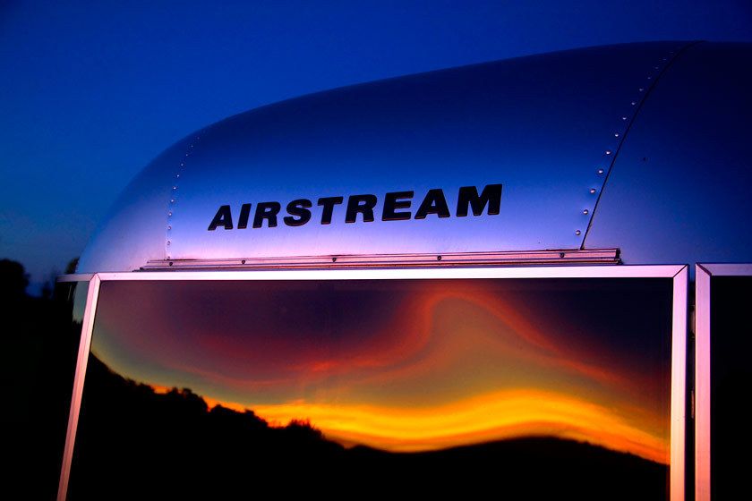 1final_sky_in_Airstream_logo_large