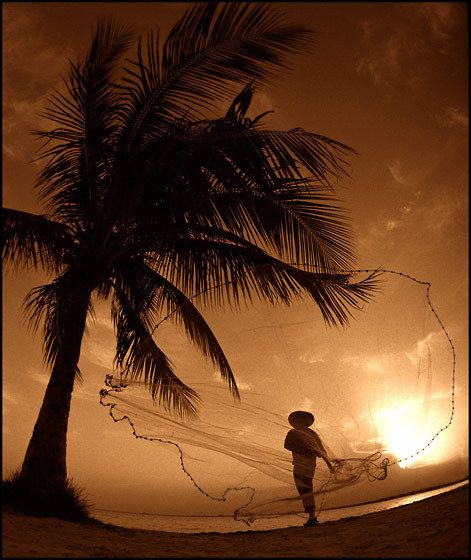 1net_thrower_sepia_1