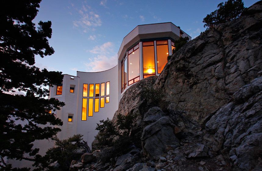 1r6126_final_bezdek_looking_up