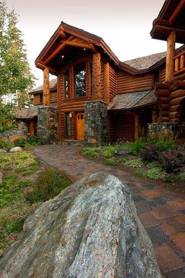 1final_vertical_wolf_s_5428_