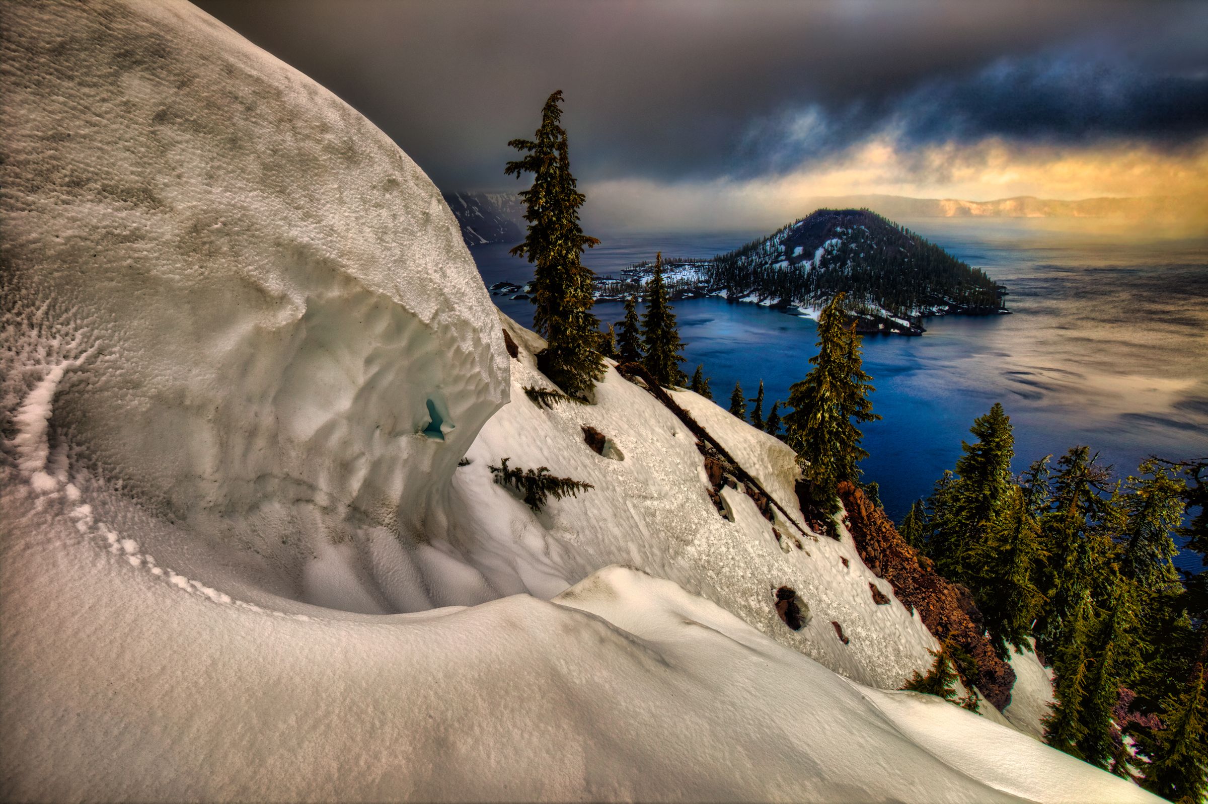  Snowdrift and Wizard Island, Crater Lake National Park, Oregon