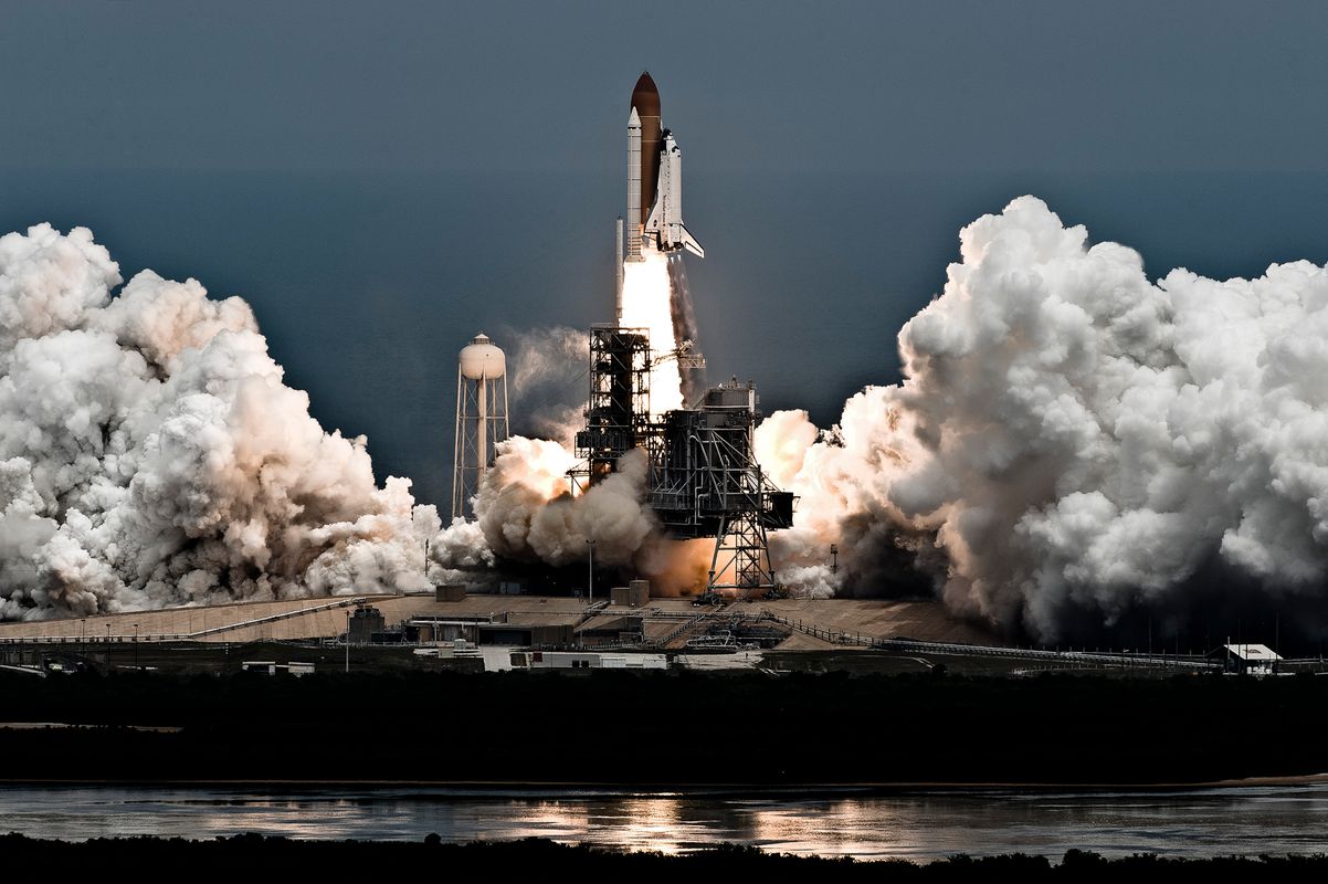 Spectacular  Shuttle launch to the Hubble Space Telescope
