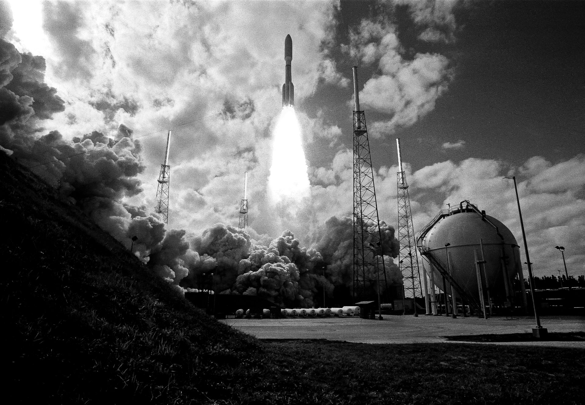 19 January 2006 NASA Kennedy Space Center:  the launch of an Atlas V with the Pluto system bound New Horizons spacecraft