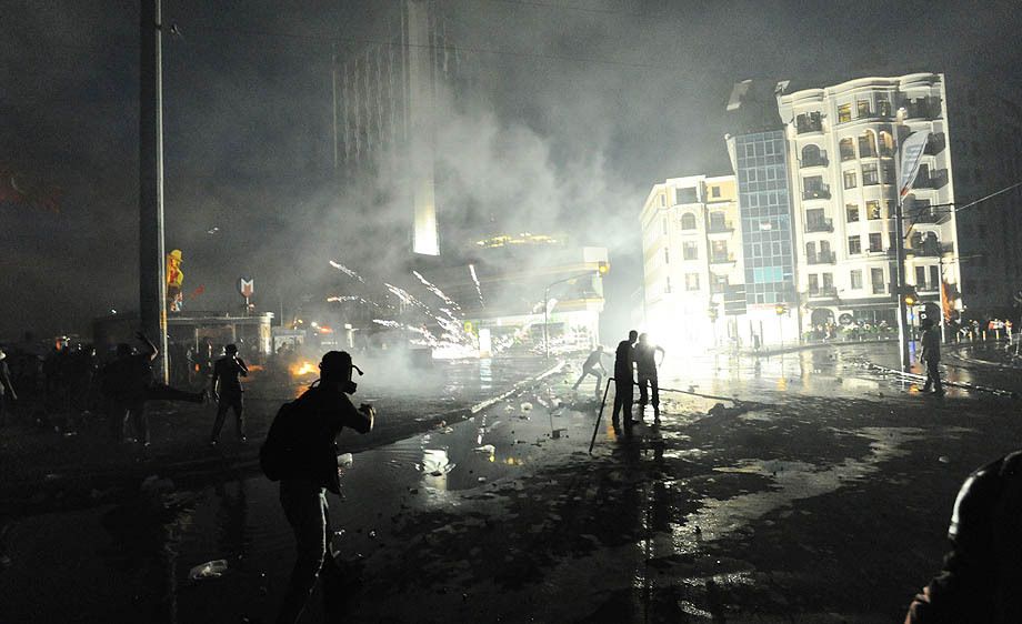 Turkish police fight to regain control of Taksim Square