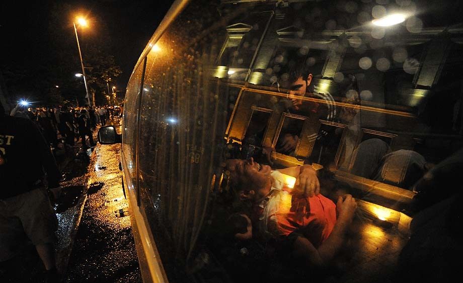 Turkish protesters battle police near Erdogan's Istanbul office