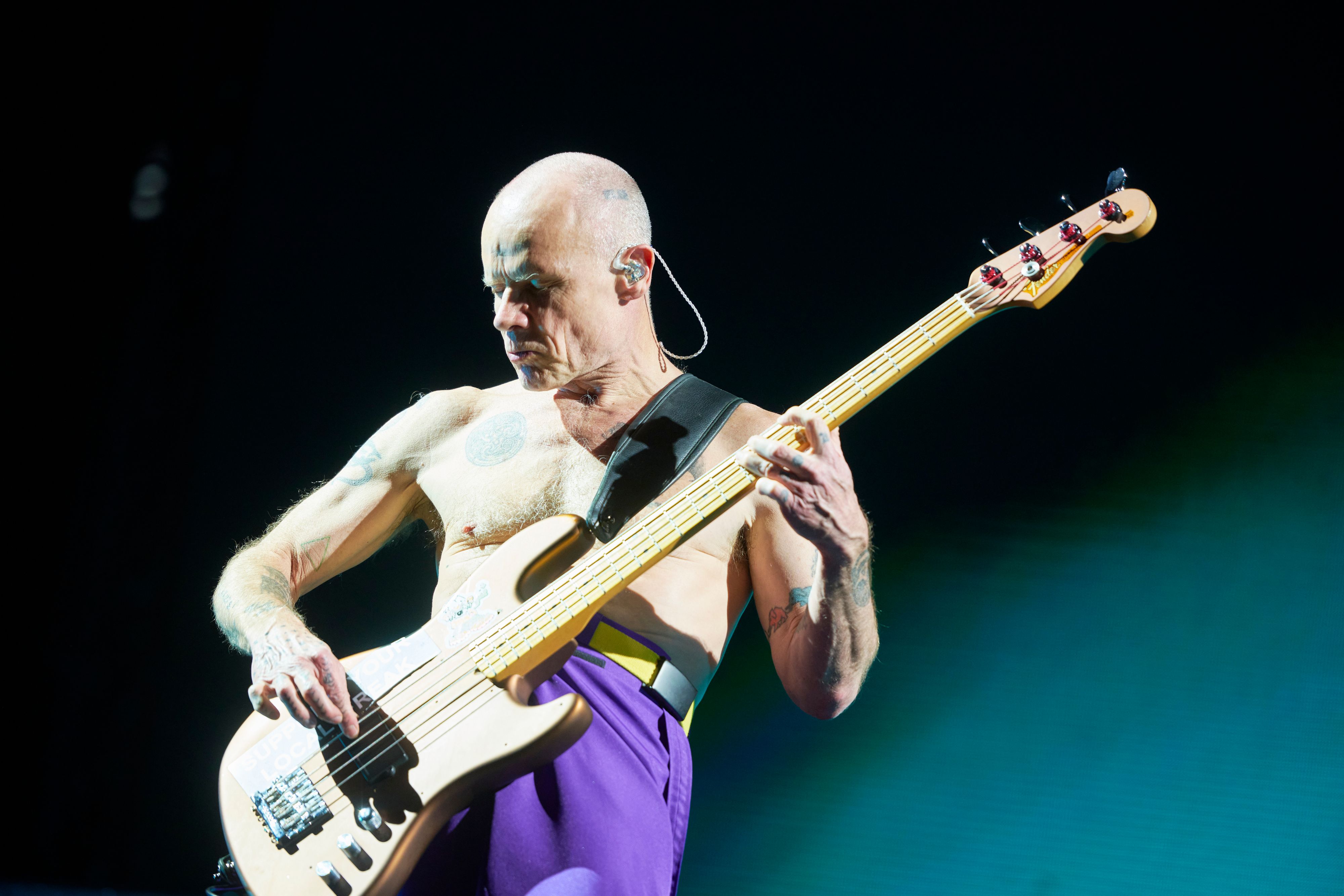 Red_Hot_Chili_Peppers_230408_TN_058.jpg