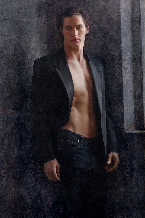 1r285094_773389993487_4661678_n