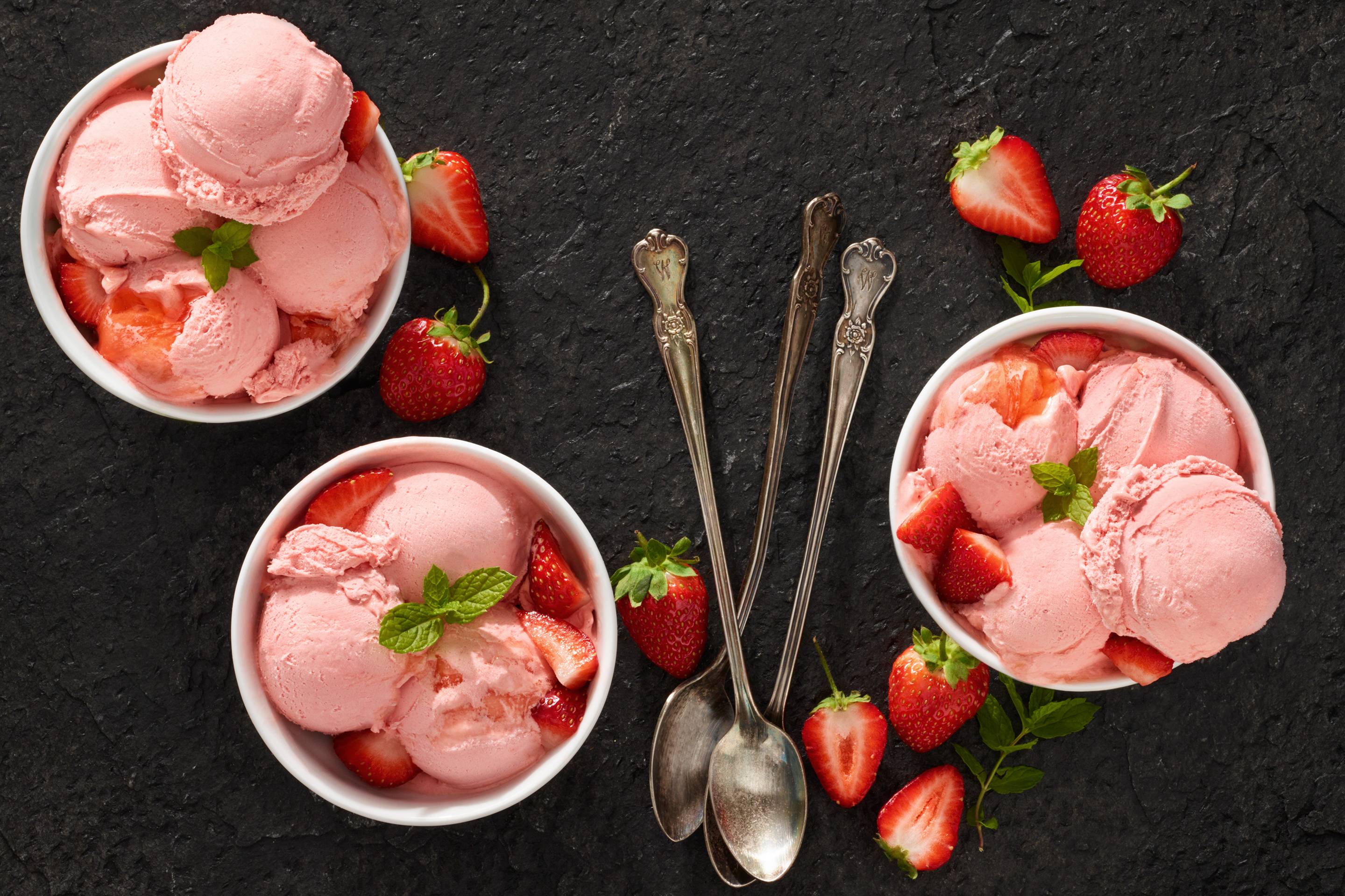 Strawberry Ice Cream with fresh strawberries