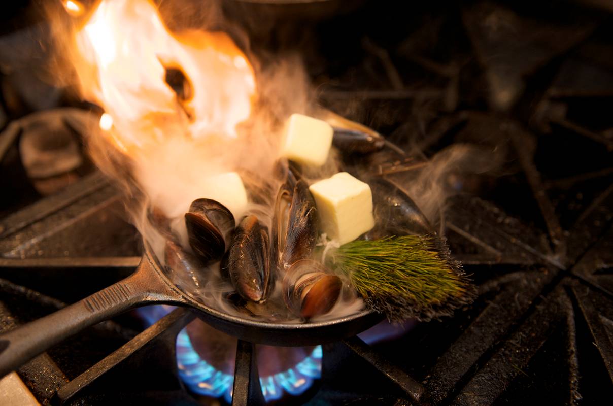 pas-091020-RFS3476-MCBook10229 copy.jpg