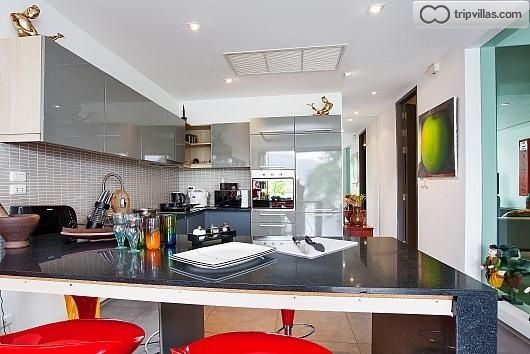 1villa_829_15204_530x354_1_watermarked_image