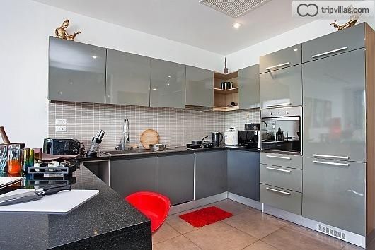 1villa_829_15205_530x354_1_watermarked_image