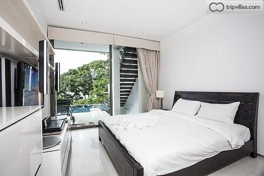 1villa_876_15842_530x354_1_watermarked_image