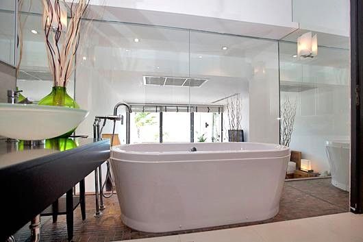 1r640x480_264082_patongbeachviewatika1_009_1327675322