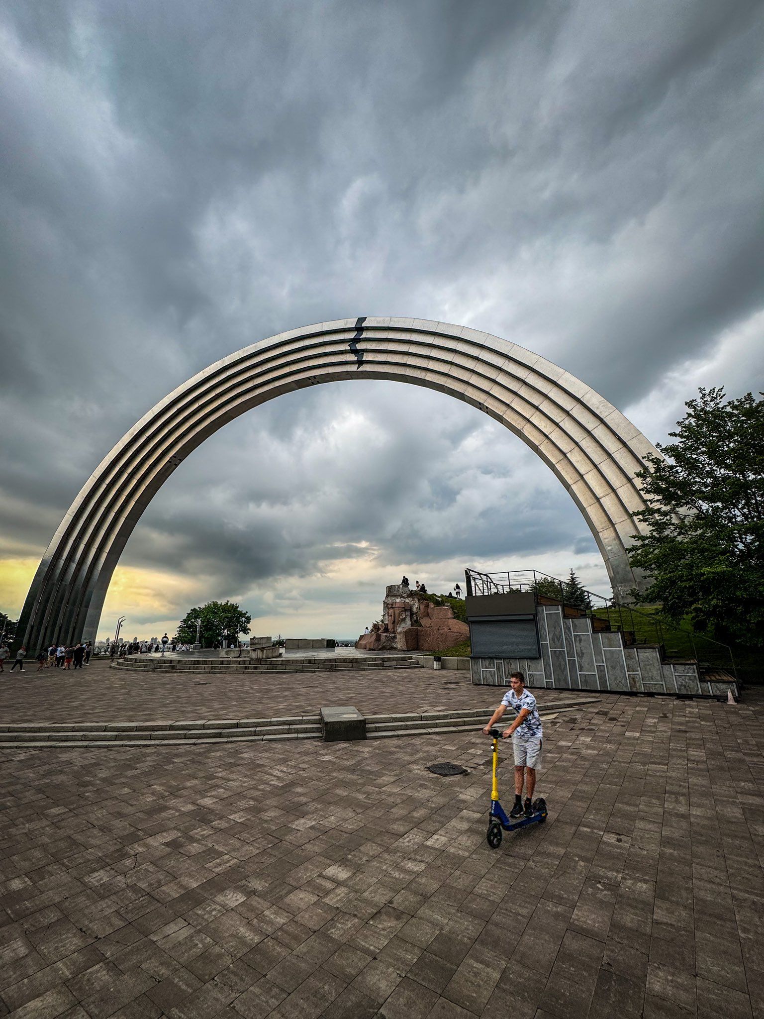 Friendship Arch no more