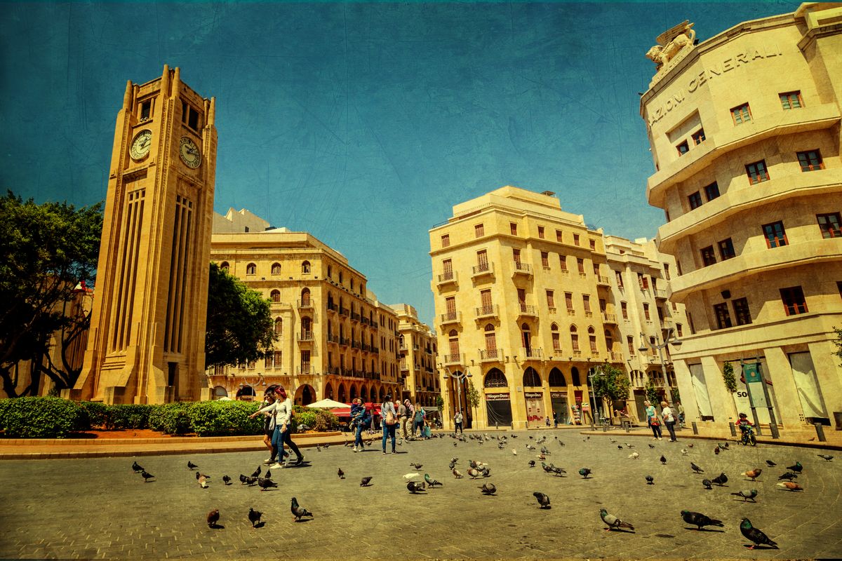 Place de Etoile clock tower