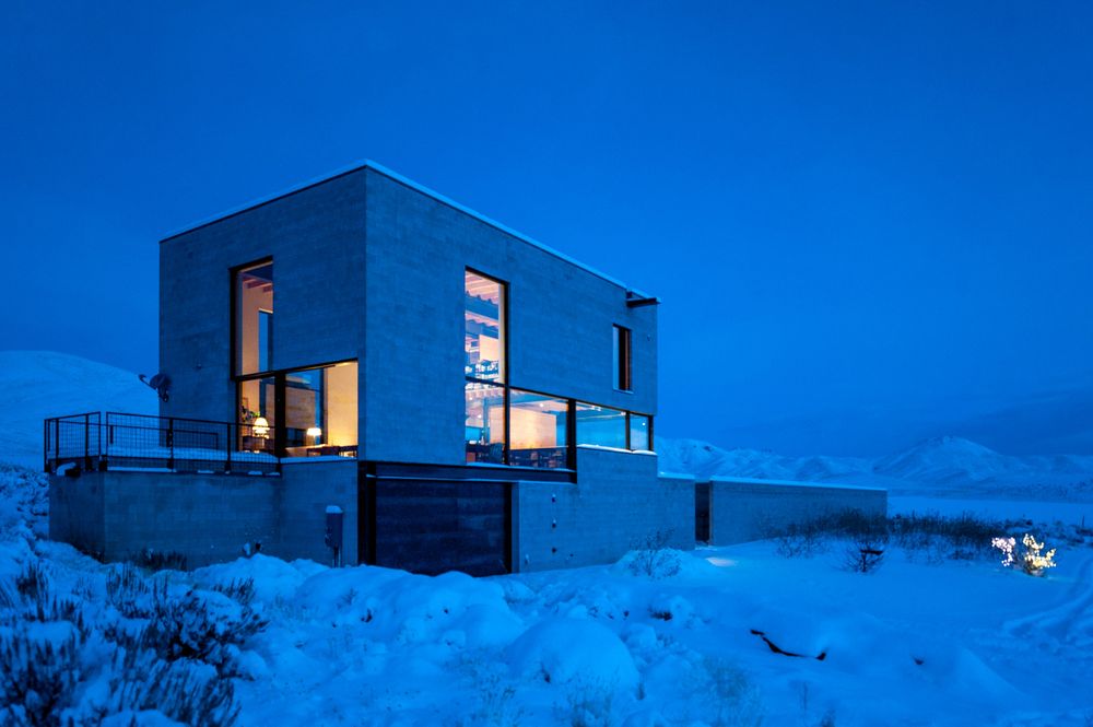 Olson Kundig architects. idaho.outpost_09.jpg