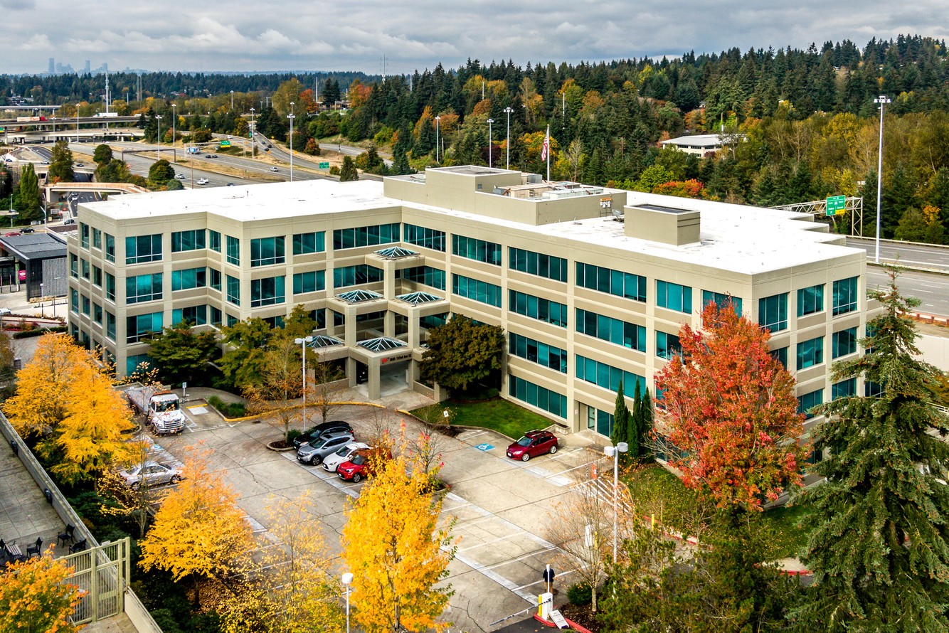AAA.OFFICE_2400-3 copy.jpg