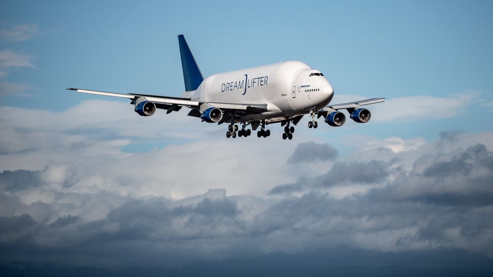 Boeing 747 Dreamlifter DSC_1416-3 copy.jpg
