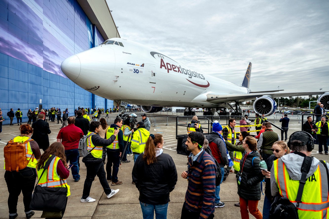 BOEING.747-8.FINAL_227-2.jpg