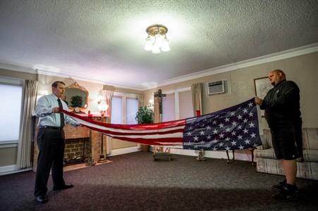 VETS.homeless.funerals_10.jpg