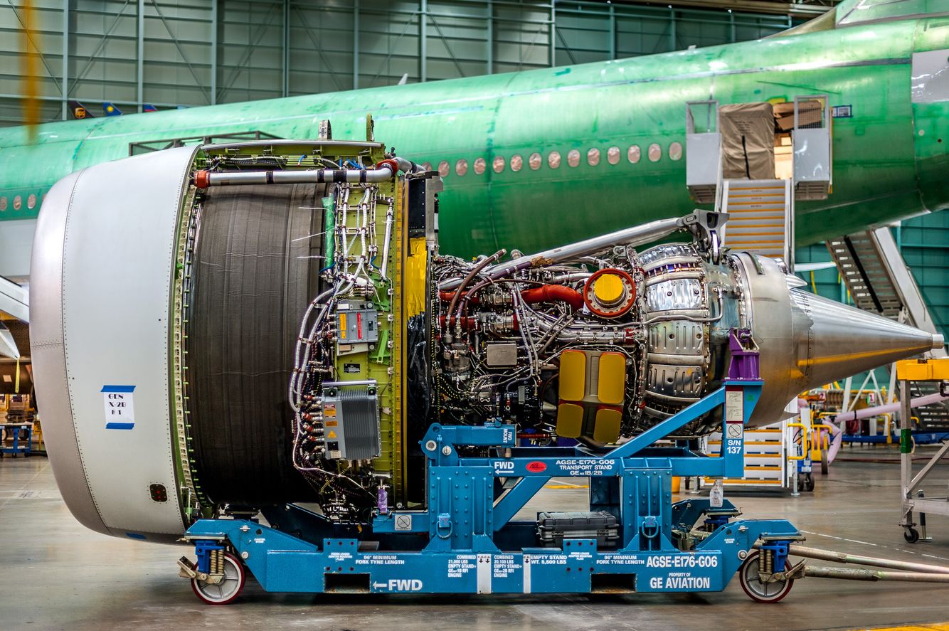 Boeing 747-8 GE engine DSC_7400.jpg
