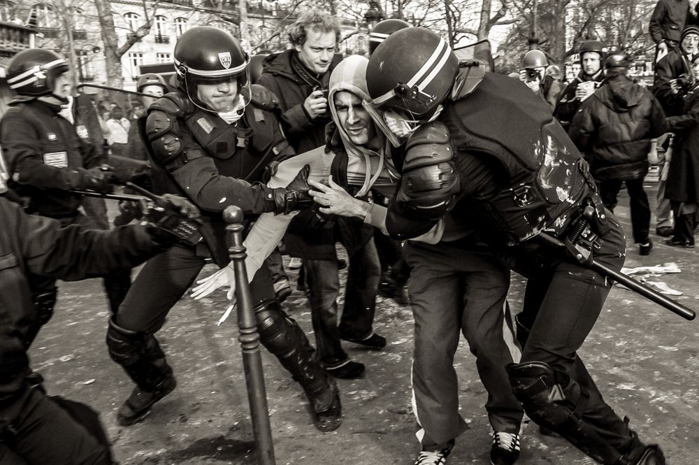 protests.france__02.jpg